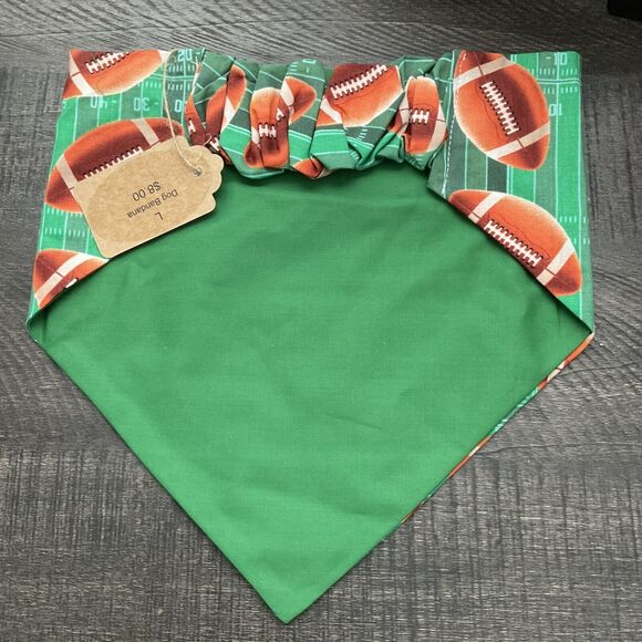 Dog Scarf Slide On Collar Elastic Band Football Field Green Brown Large New - Picture 2 of 3